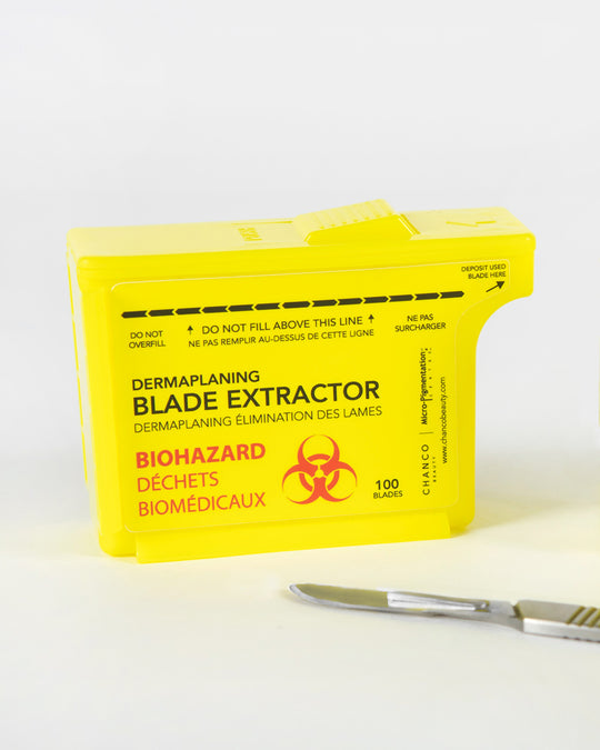 Dermaplaning Blade Extractor